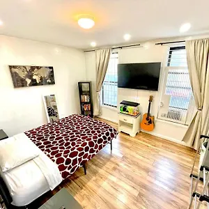 Appartement 2 Bedrooms One Stop From Manhattan, Weehawken